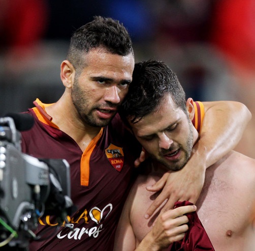 Roma continúa buscando el título.