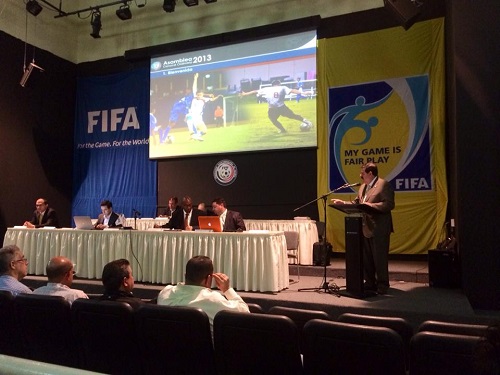 A todos los verdaderos deportistas y amantes del fútbol