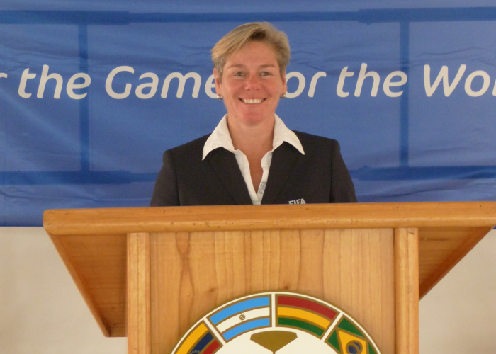 CONCACAF Nombra a Denoncourt como Directora de Arbitraje