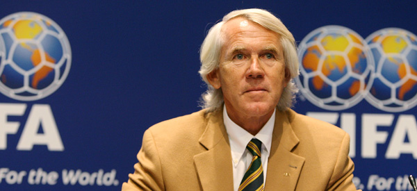 Jiri Dvorak enfatiza la prevención con programa de FIFA 11 por la Salud