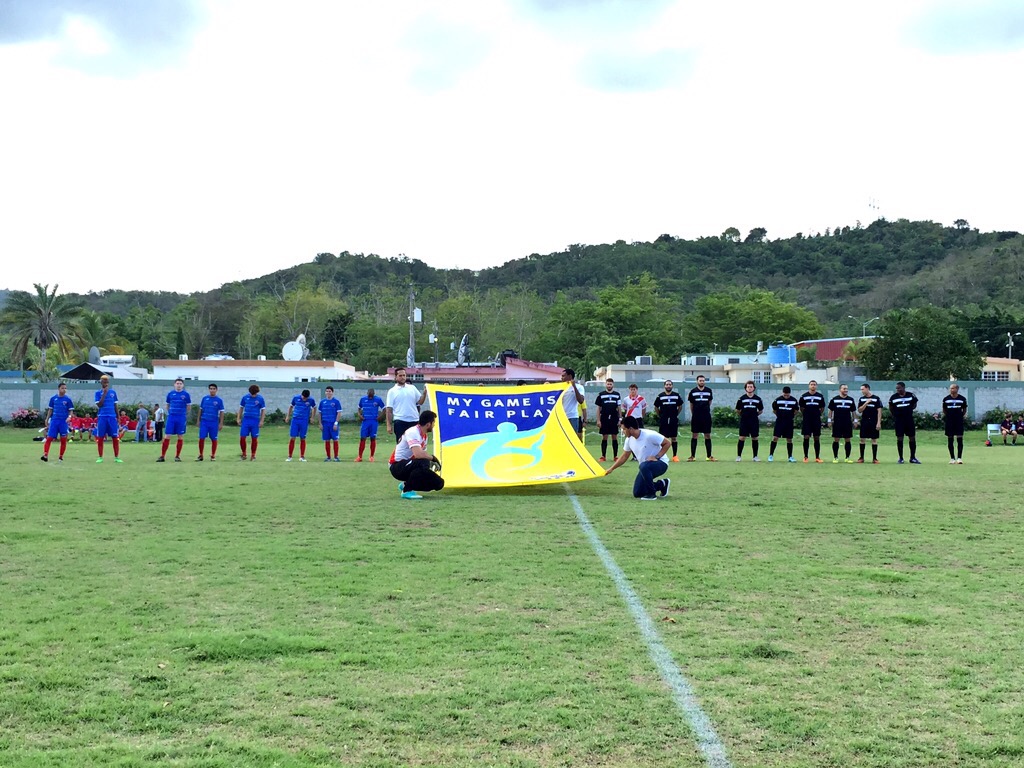 Debut imponente de Spartans sobre Levittown