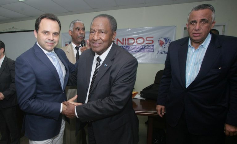 En la mirilla de la FIFA Osiris Gúzman