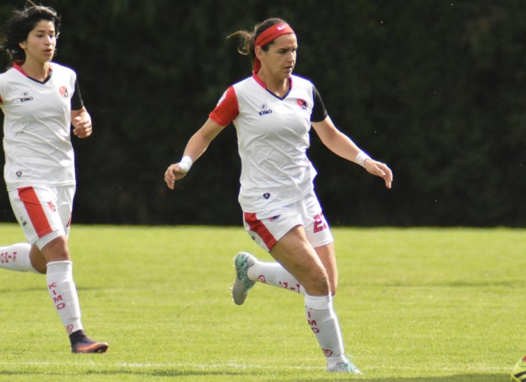 Debuta Karina Socarrás en triunfo motilón