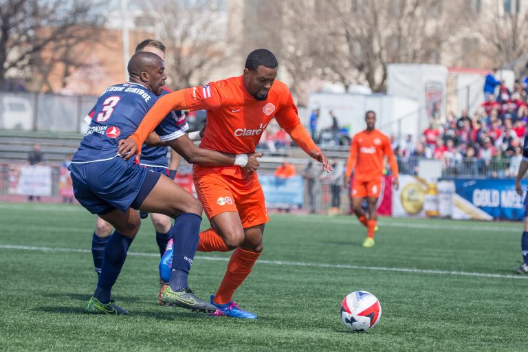 Héctor «Pito» Ramos parte nuevamente para El Salvador