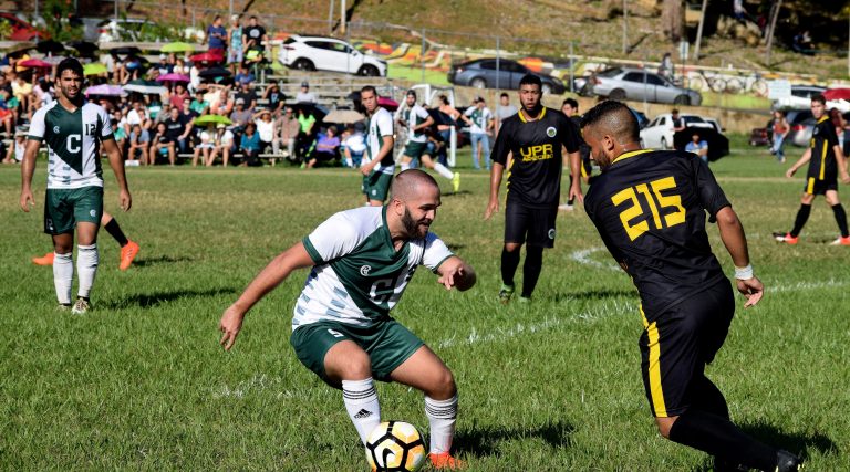 Tarzanes retienen invicto en fútbol