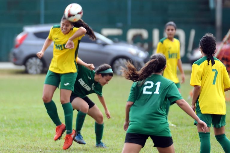 Arrancaron los cuartos de finales del fútbol femenino LAI
