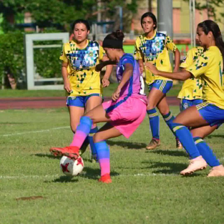 Jugadoras de la Liga Atlética Interuniversitaria sobresalen en nominaciones a Jugadora del Año
