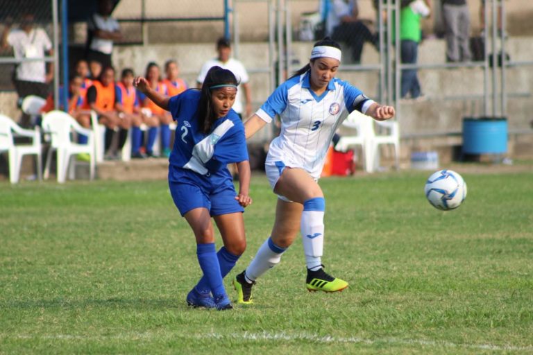 A competir con todo en la semifinal la Selección Sub 16 femenina