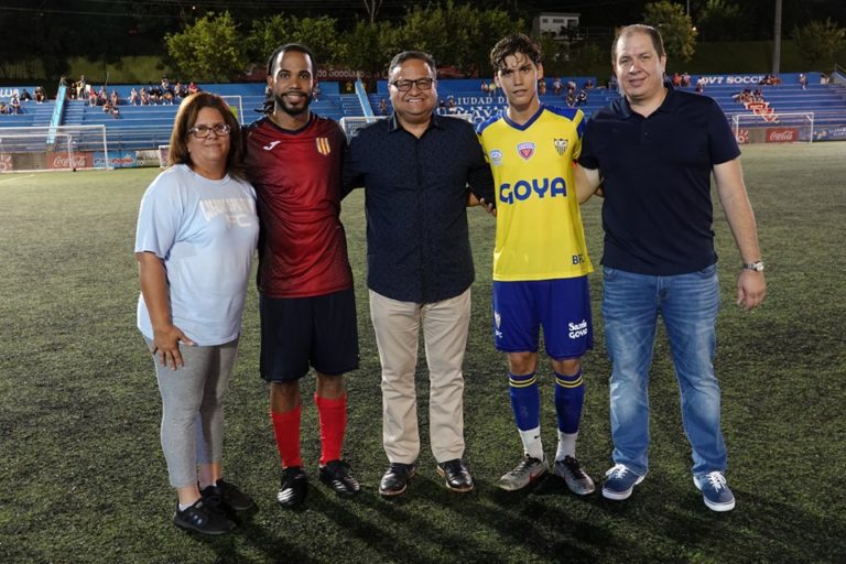 Bayamón FC celebró sus 20 años con partido conmemorativo