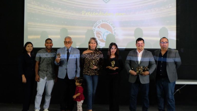 Arrasa el Bayamón FC en los Premios FBNET