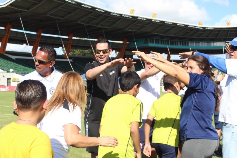 Culminan con éxito los festivales del programa “FIFA Football for Schools”