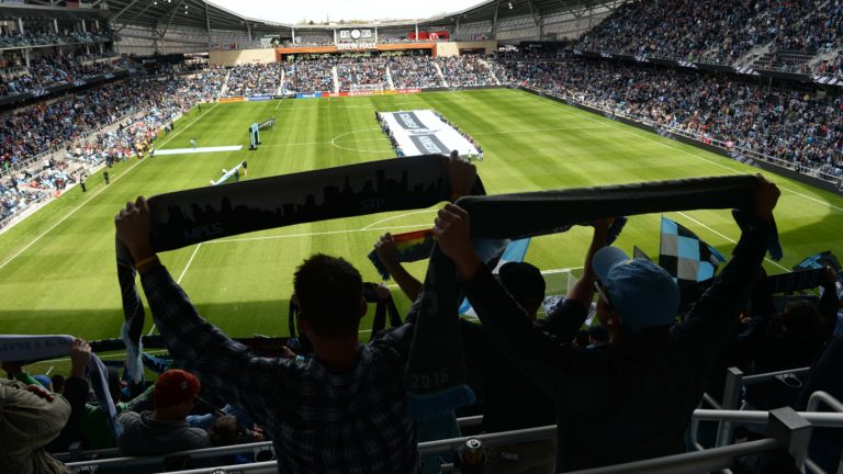 Invitados a renunciar