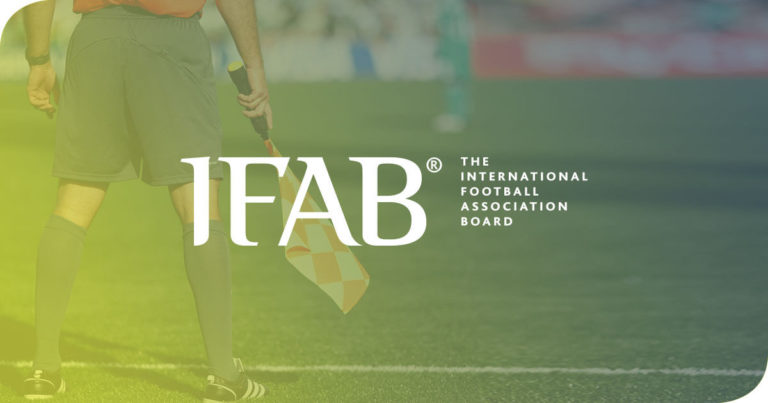 IFAB y FIFA autorizan el uso de 5 cambios durante partidos de primera división