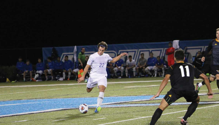 Futbolista puertorriqueño se abre pasó a la máxima categoría de la NCAA