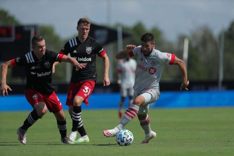 Empate entre el Toronto FC y el D.C United luego de la reprogramación de partidos en el Grupo C