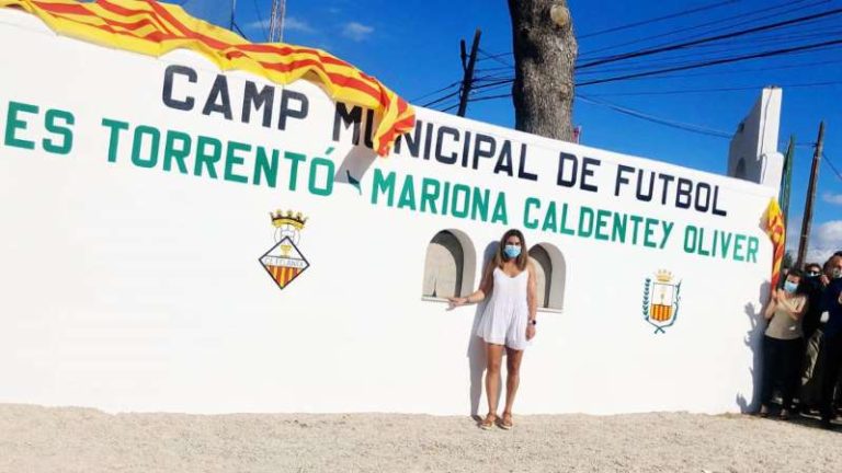 Inauguran campo de fútbol con el nombre de una futbolista