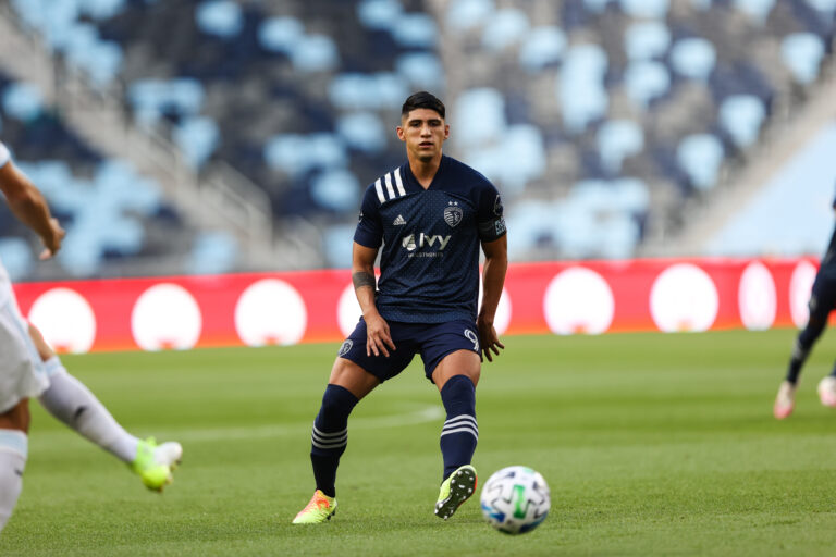 Alan Pulido fue nombrado jugador de la semana en la Major League Soccer