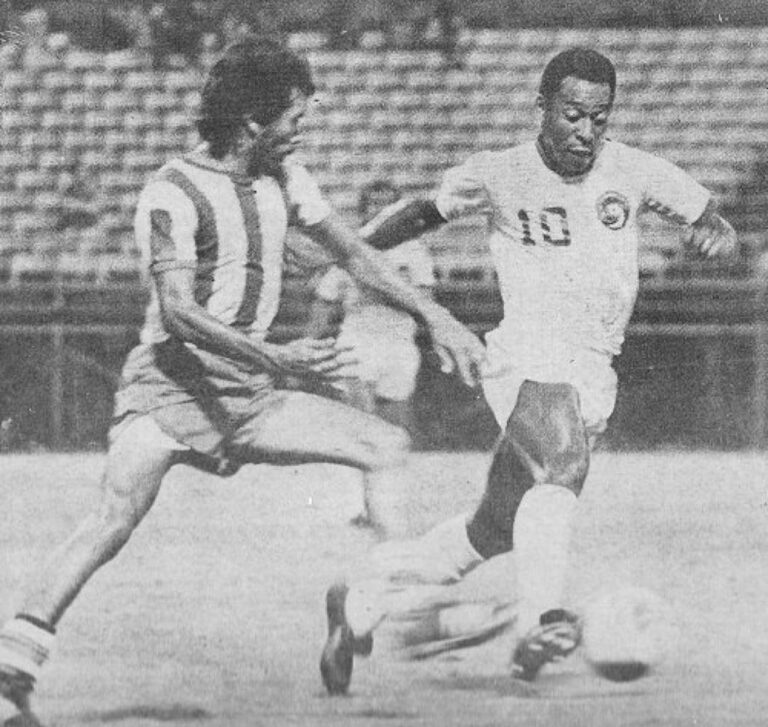 Una breve historia futbolística del Juan Ramón Loubriel: el templo del fútbol puertorriqueño