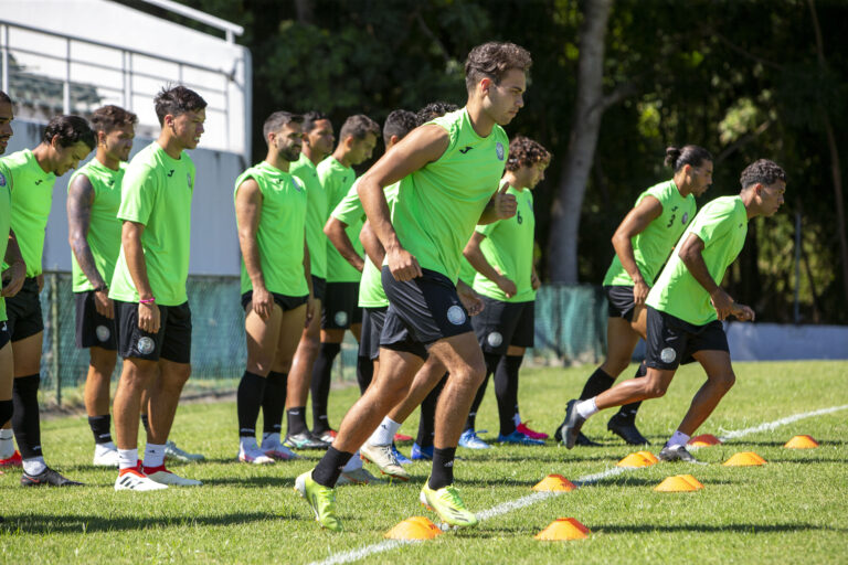 Dave Sarachan: “Vamos a jugar sin miedo”