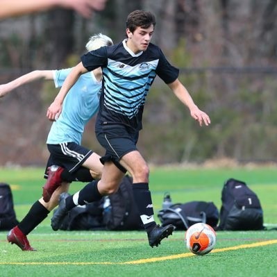 Miguel E. Varela se compromete con Suffolk University