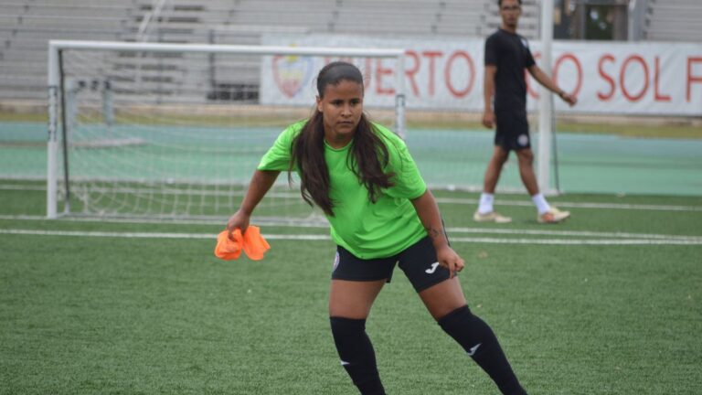 LISTO EL CORTE DEL HURACÁN AZUL FEMENINO
