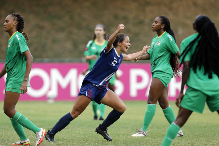 A CUARTOS DE FINAL PUERTO RICO VÍA GOLEADA