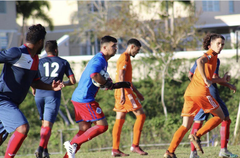 Exarquero de la Selección firma en la NPSL