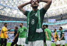 Surprise, Surprise: Muchos tatuajes, poco fútbol