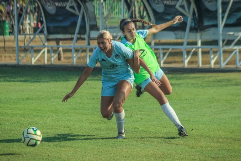 Debutá Cristina Torres en la Liga MX Femenil