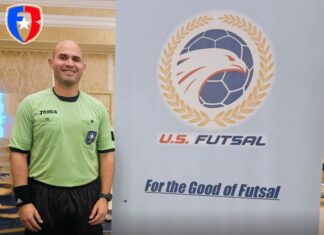 Héctor L. Santos amplía sus conocimientos, ahora también arbitra torneos de Futsal