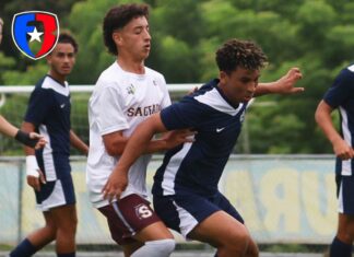 Vaqueros consiguen su primera victoria en postemporada ante los Delfines